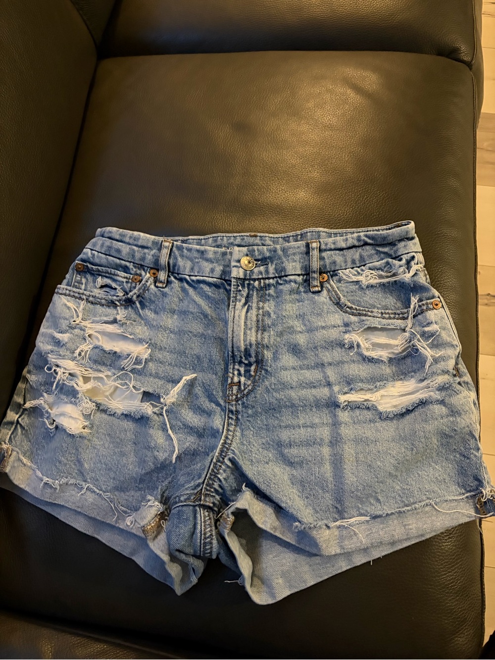 American eagle distressed Light Blue Denim Shorts - Classic High-Waist Style